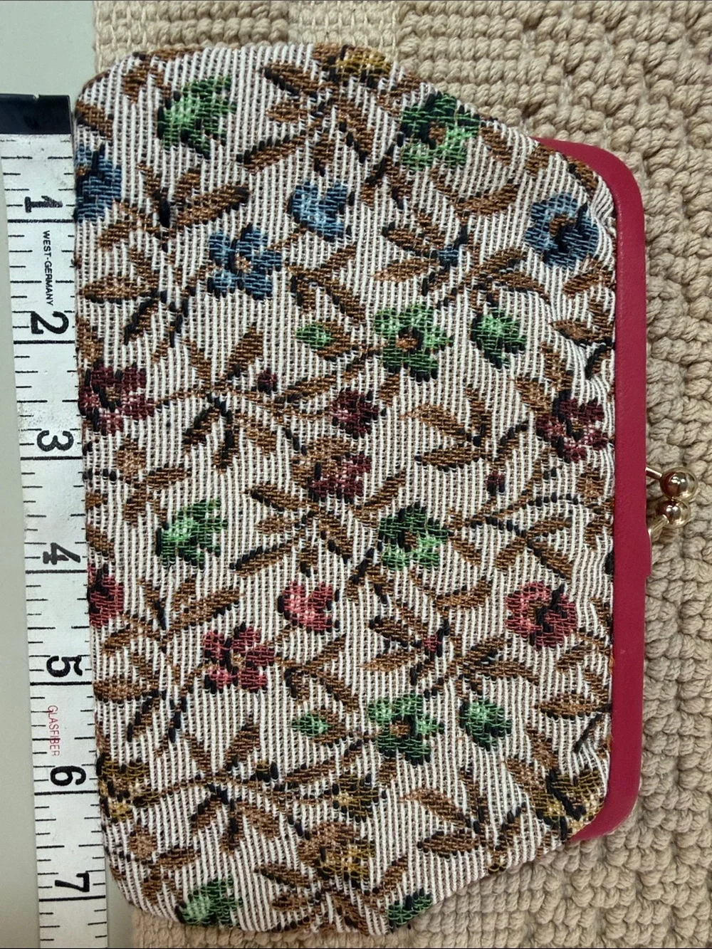 Vintage Made in Italy Floral Tapestry Kiss Lock Clutch Coin Purse